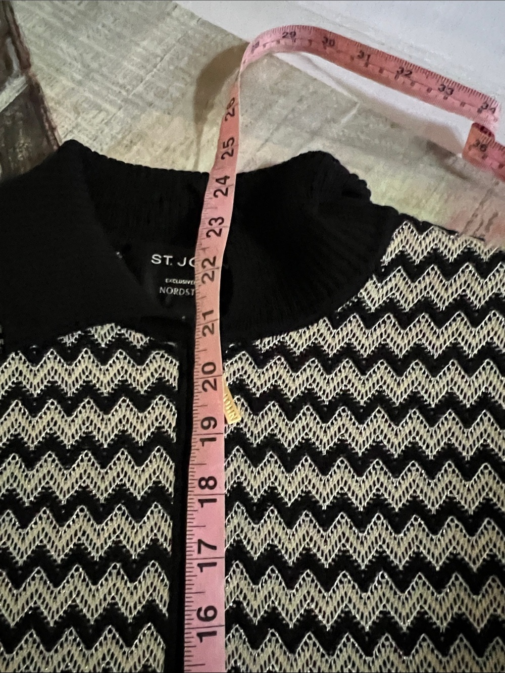 St John Nordstrom Black & White Zigzag Zip-Front Knit Jacket - Picture 11 of 12